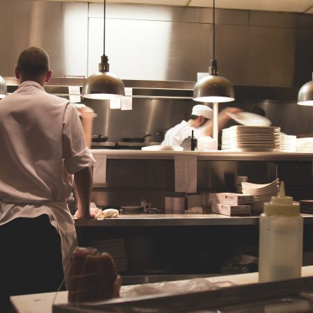 5 contatti di clienti nel settore Horeca negli Emirati Arabi